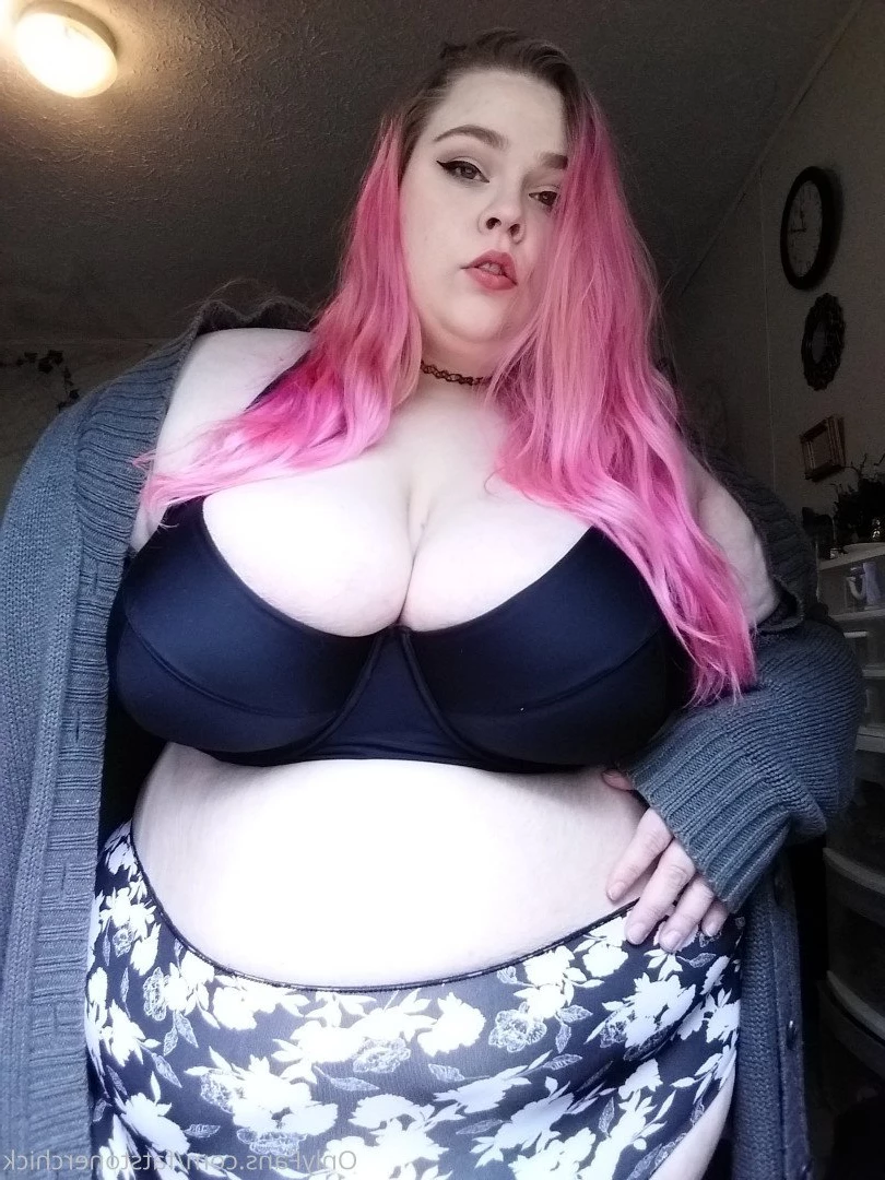 FatStonerChick(VIP🔥) [ fatstonerchick ] Onlyfans leaked photo 3540231 on Hotleaks.tv