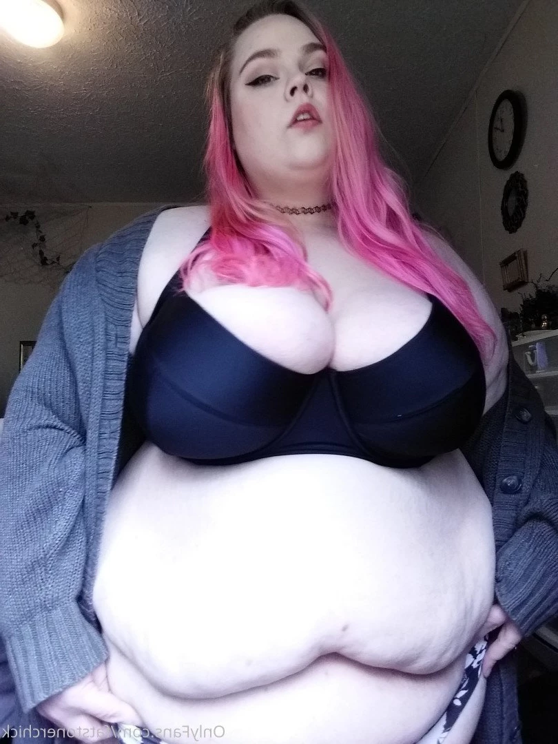 FatStonerChick(VIP🔥) [ fatstonerchick ] Onlyfans leaked photo 3540579 on Hotleaks.tv