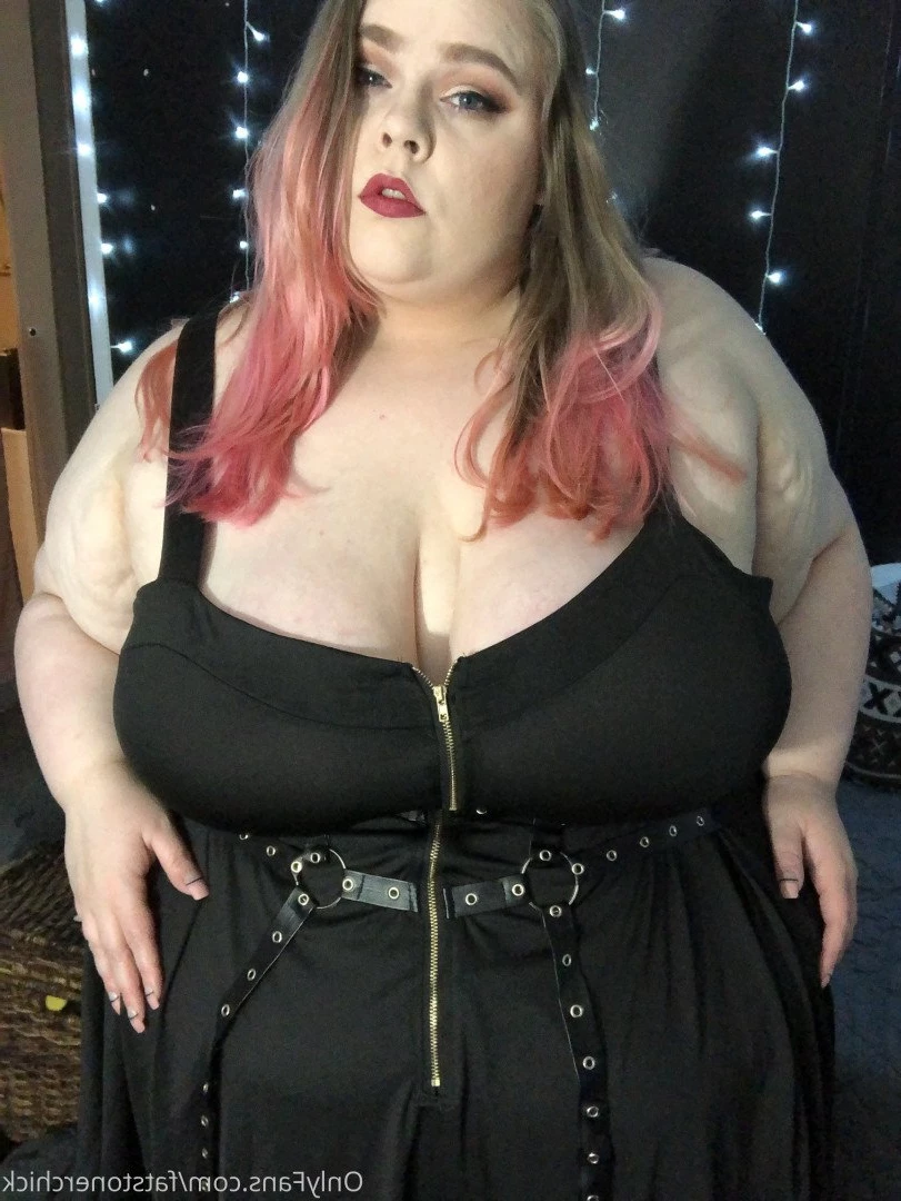FatStonerChick(VIP🔥) [ fatstonerchick ] Onlyfans leaked photo 3542129 on Hotleaks.tv