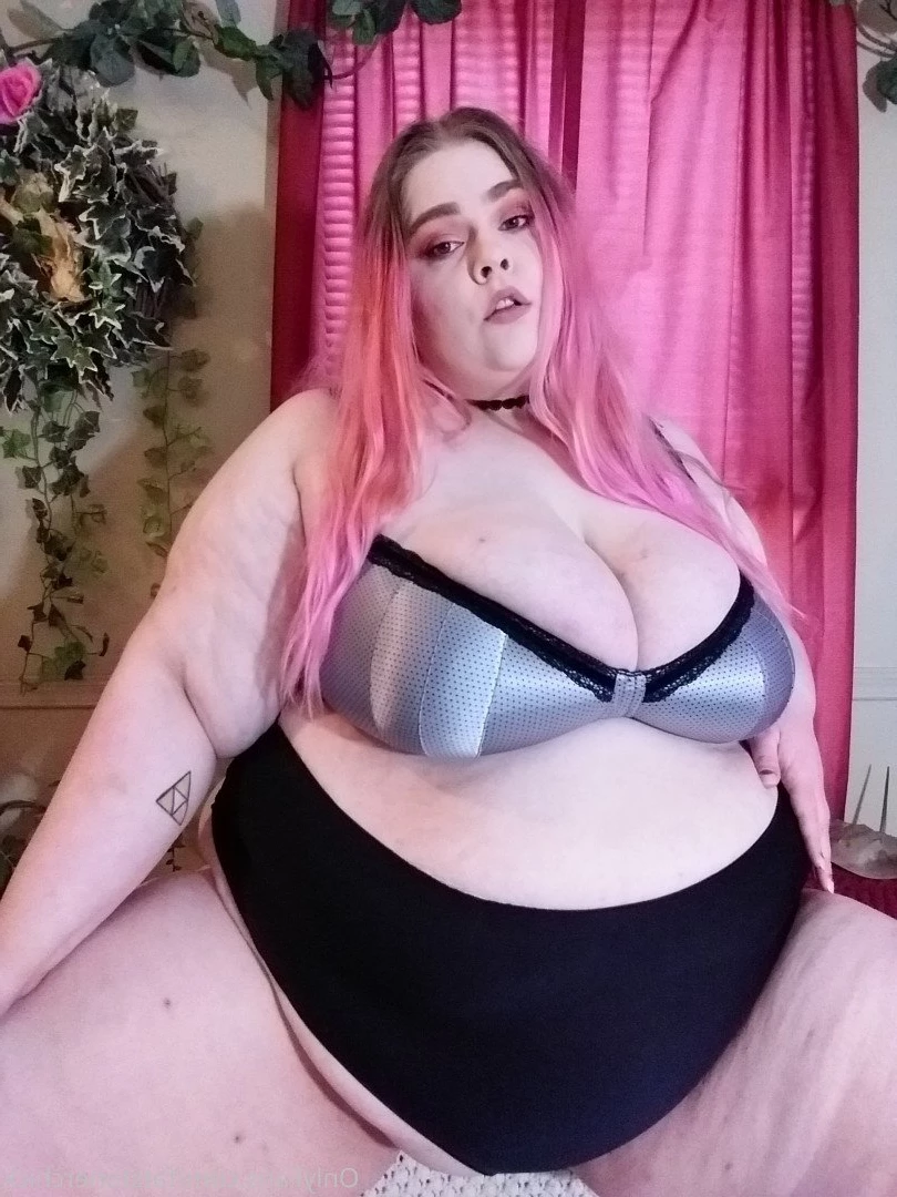 FatStonerChick(VIP🔥) [ fatstonerchick ] Onlyfans leaked photo 3542632 on Hotleaks.tv