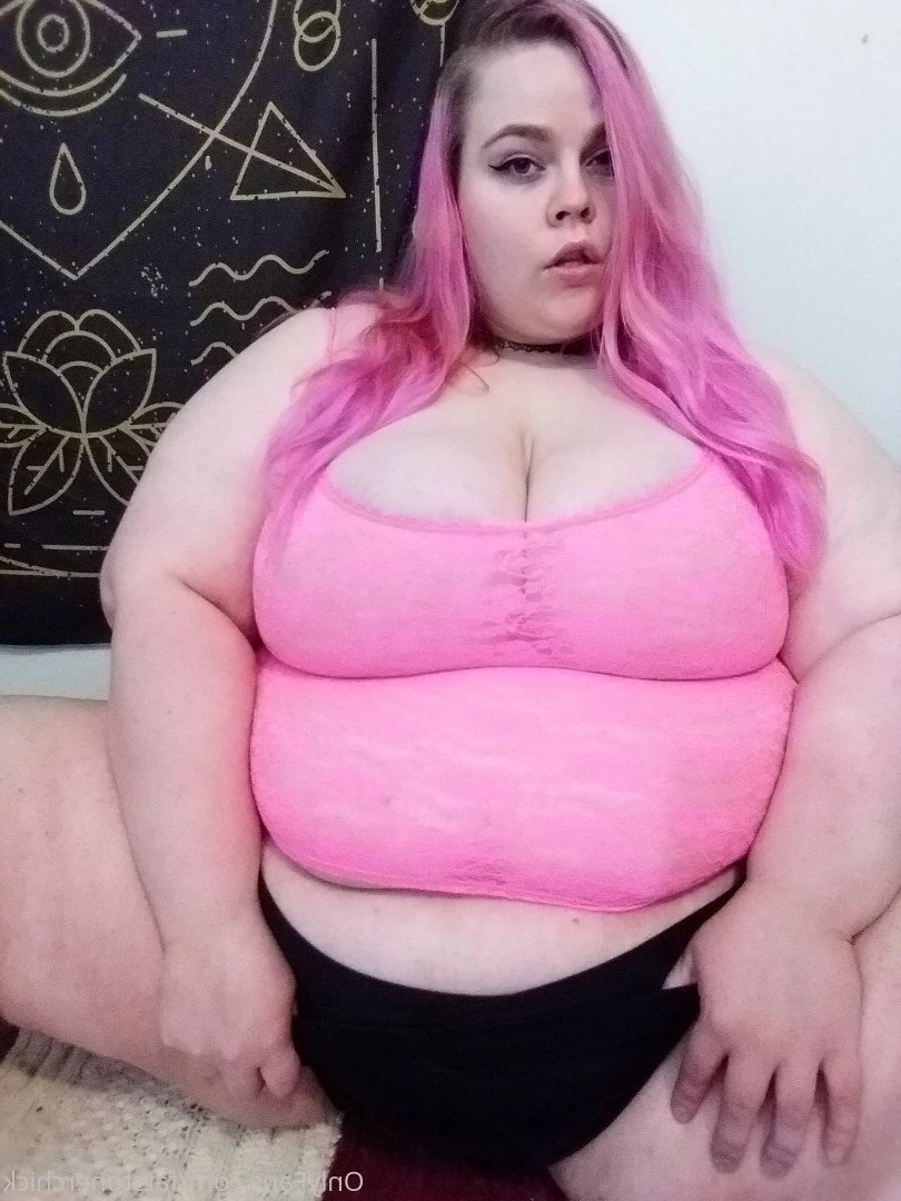FatStonerChick(VIP🔥) [ fatstonerchick ] Onlyfans leaked photo 3542902 on Hotleaks.tv