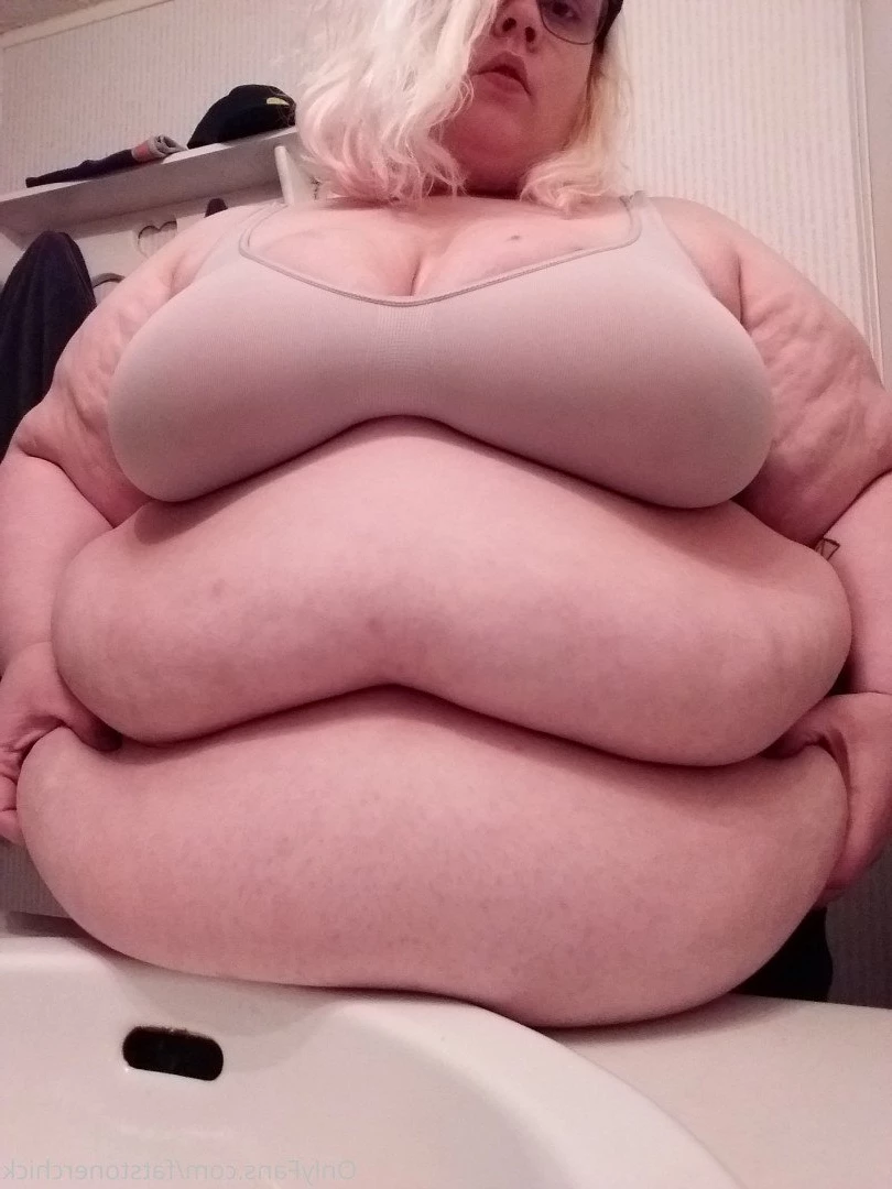 FatStonerChick(VIP🔥) [ fatstonerchick ] Onlyfans leaked photo 3543353 on Hotleaks.tv