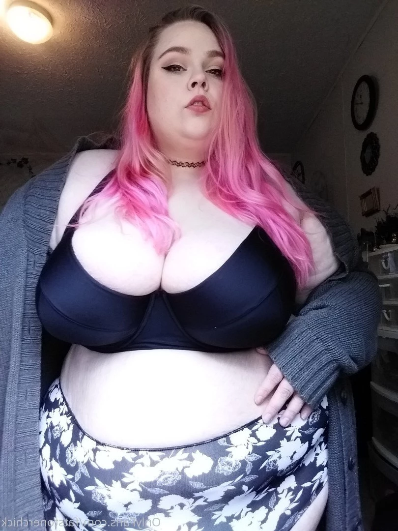 FatStonerChick(VIP🔥) [ fatstonerchick ] Onlyfans leaked photo 3543900 on Hotleaks.tv