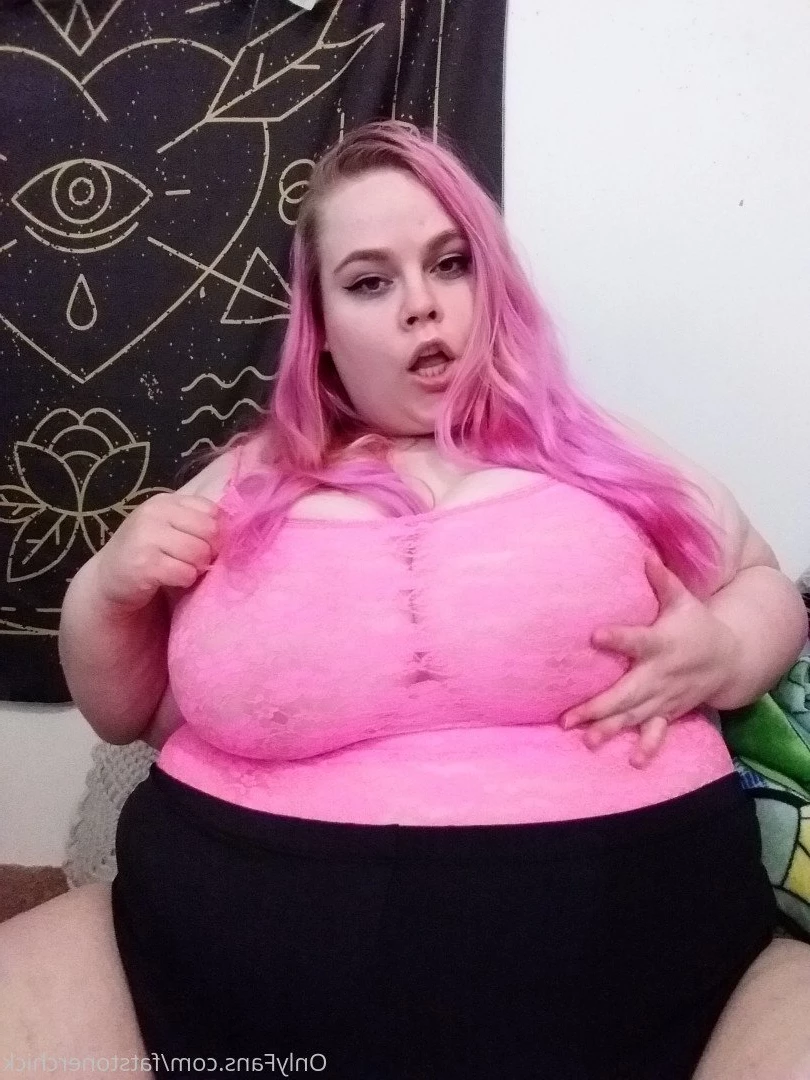 FatStonerChick(VIP🔥) [ fatstonerchick ] Onlyfans leaked photo 3543933 on Hotleaks.tv