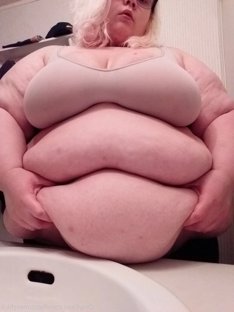 FatStonerChick(VIP🔥) [ fatstonerchick ] Onlyfans leaked photo 3544924 on Hotleaks.tv