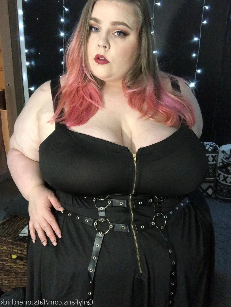 FatStonerChick(VIP🔥) [ fatstonerchick ] Onlyfans leaked photo 3545367 on Hotleaks.tv