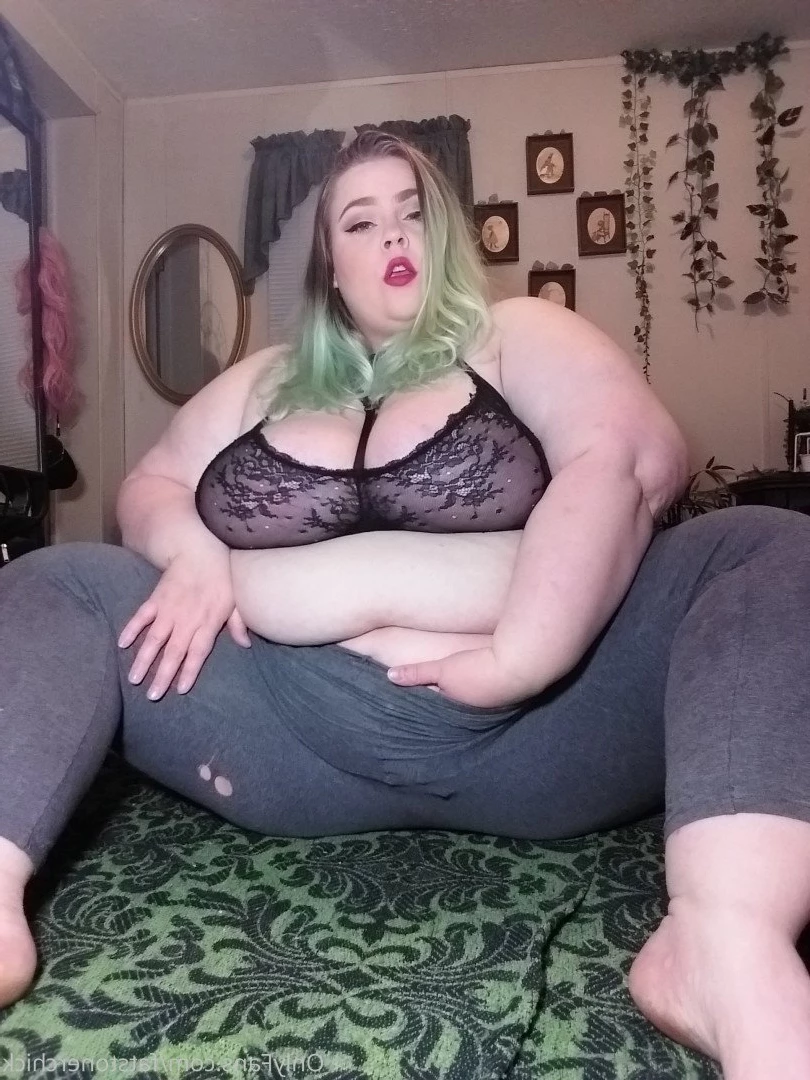FatStonerChick(VIP🔥) [ fatstonerchick ] Onlyfans leaked photo 3545661 on Hotleaks.tv