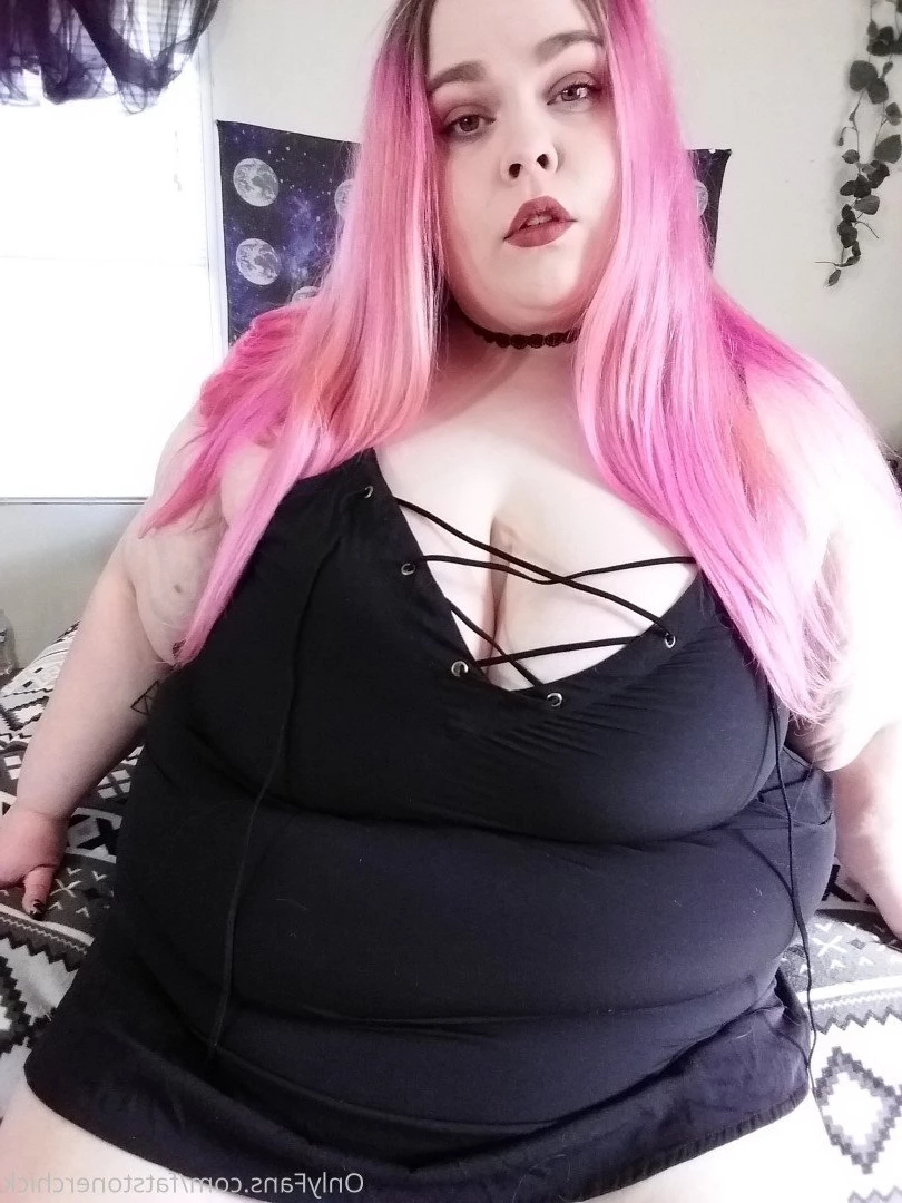 FatStonerChick(VIP🔥) [ fatstonerchick ] Onlyfans leaked photo 3547695 on Hotleaks.tv