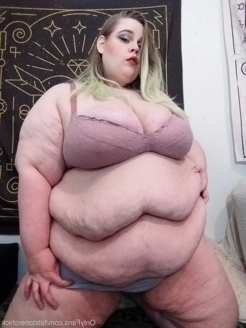 FatStonerChick(VIP🔥) [ fatstonerchick ] Onlyfans leaked photo 3547908 on Hotleaks.tv
