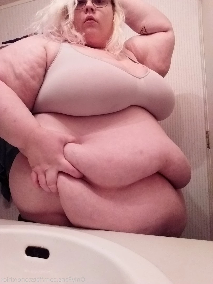 FatStonerChick(VIP🔥) [ fatstonerchick ] Onlyfans leaked photo 3548092 on Hotleaks.tv