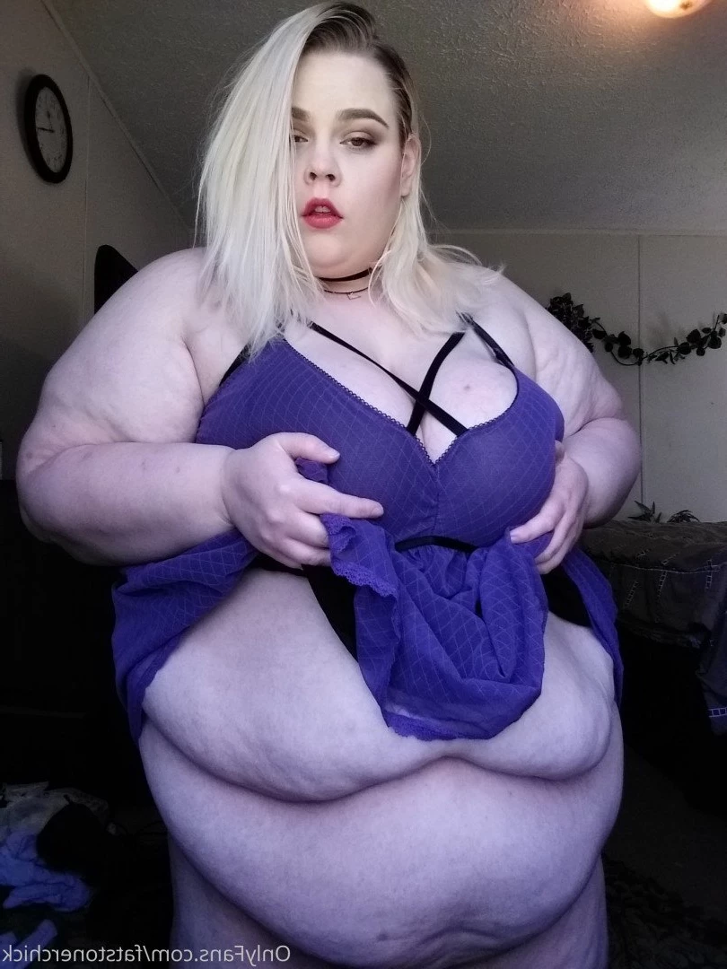 FatStonerChick(VIP🔥) [ fatstonerchick ] Onlyfans leaked photo 3550748 on Hotleaks.tv