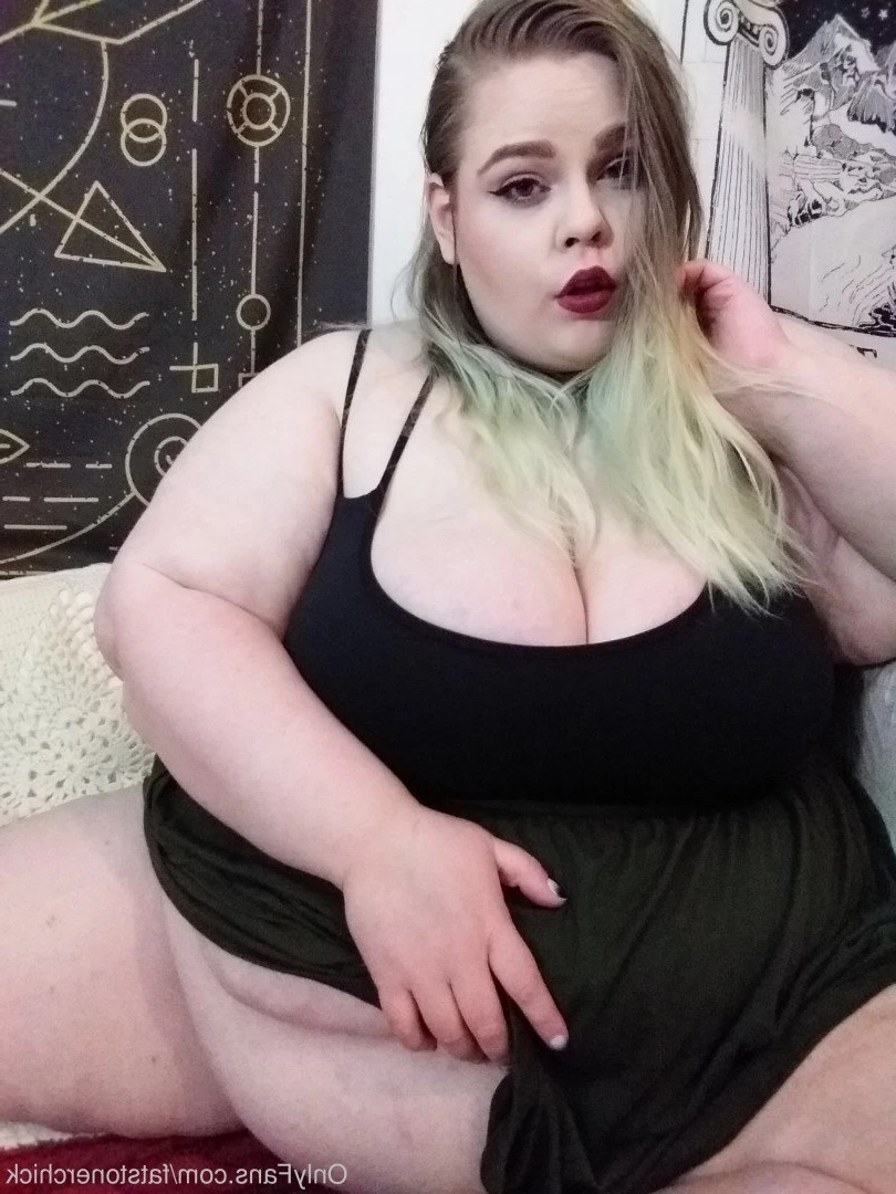 FatStonerChick(VIP🔥) [ fatstonerchick ] Onlyfans leaked photo 3550768 on Hotleaks.tv
