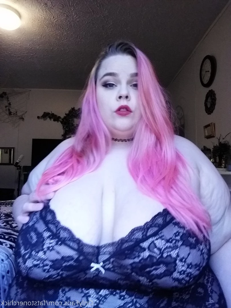 FatStonerChick(VIP🔥) [ fatstonerchick ] Onlyfans leaked photo 3550812 on Hotleaks.tv