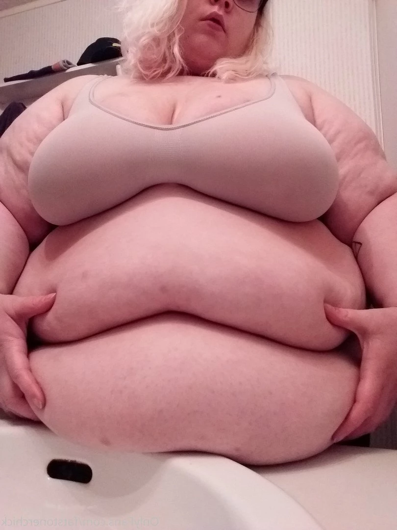 FatStonerChick(VIP🔥) [ fatstonerchick ] Onlyfans leaked photo 3551033 on Hotleaks.tv