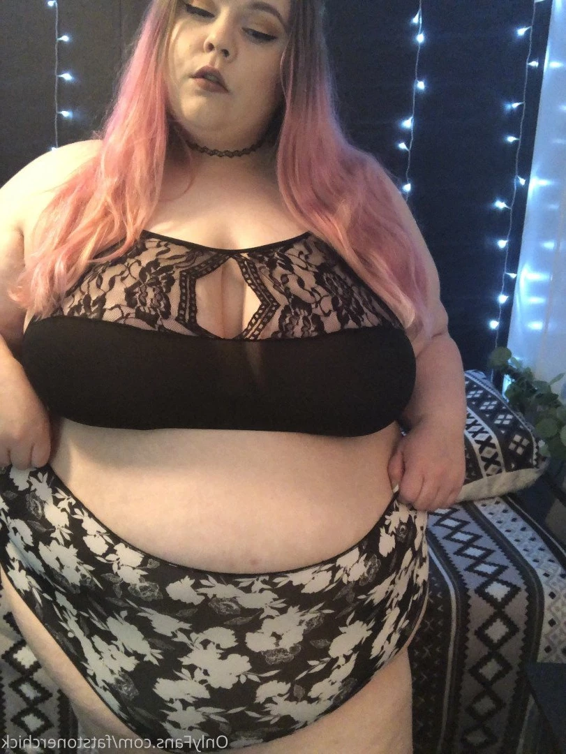 FatStonerChick(VIP🔥) [ fatstonerchick ] Onlyfans leaked photo 3552613 on Hotleaks.tv