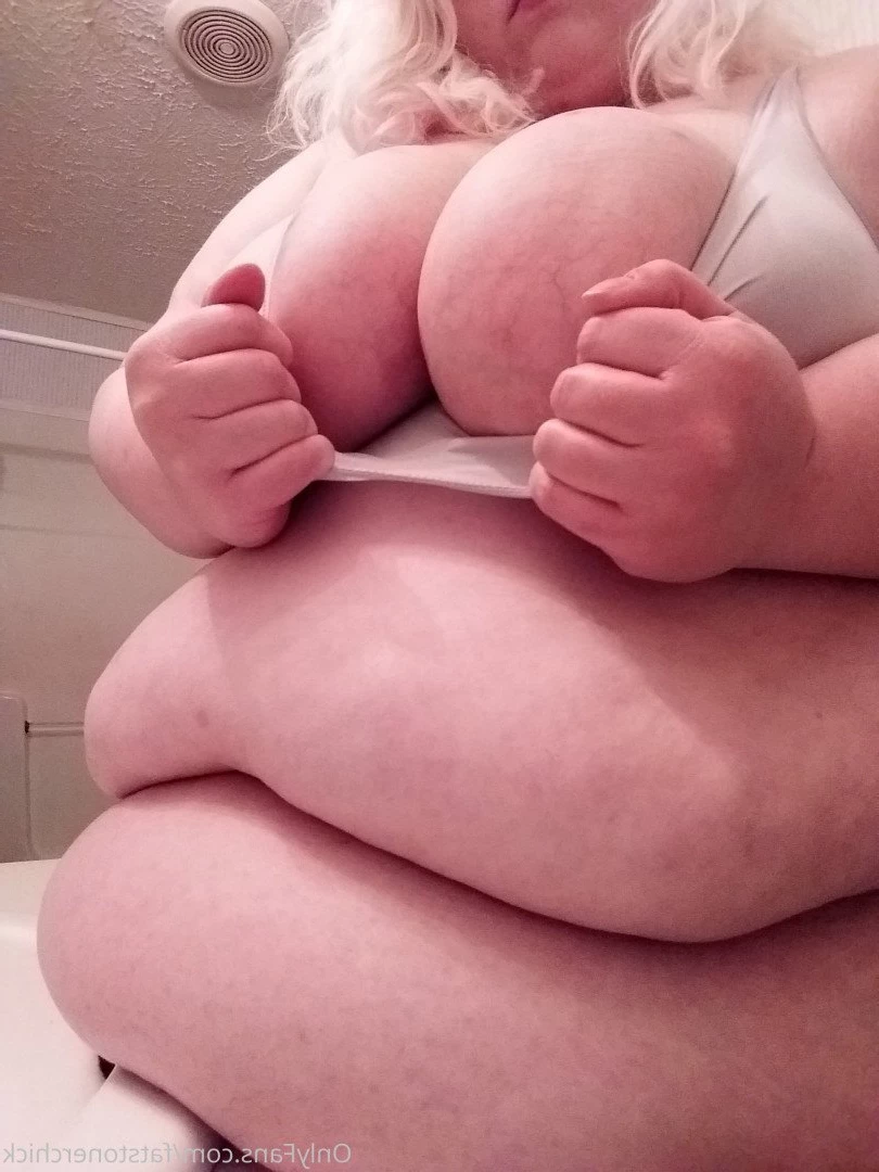 FatStonerChick(VIP🔥) [ fatstonerchick ] Onlyfans leaked photo 3552990 on Hotleaks.tv