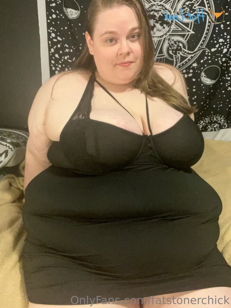 FatStonerChick(VIP🔥) [ fatstonerchick ] Onlyfans leaked photo 11756654 on Hotleaks.tv