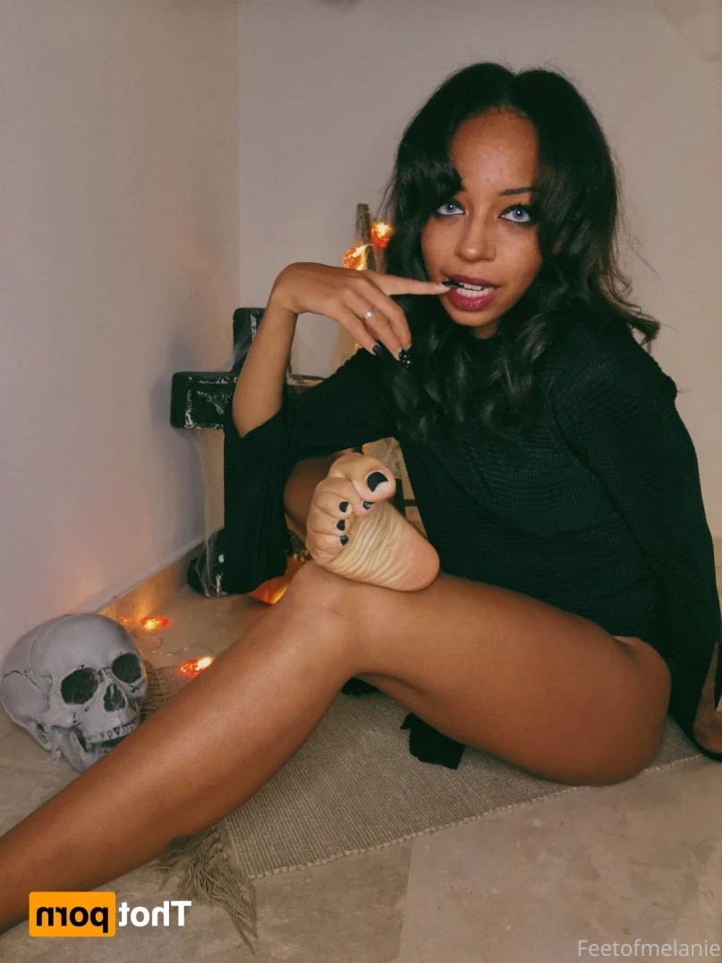 Princess Melanie [ feetofmelanie ] Onlyfans leaked photo 13209750 on Hotleaks.tv