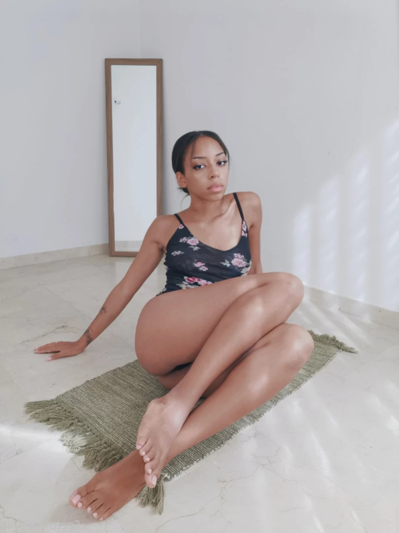Princess Melanie [ feetofmelanie ] Onlyfans leaked photo 14400840 on Hotleaks.tv