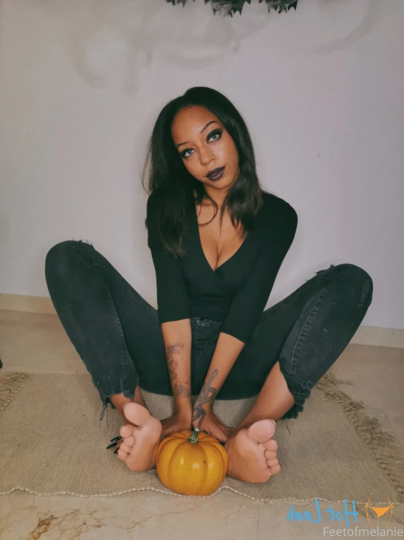Princess Melanie [ feetofmelanie ] Onlyfans leaked photo 14405263 on Hotleaks.tv