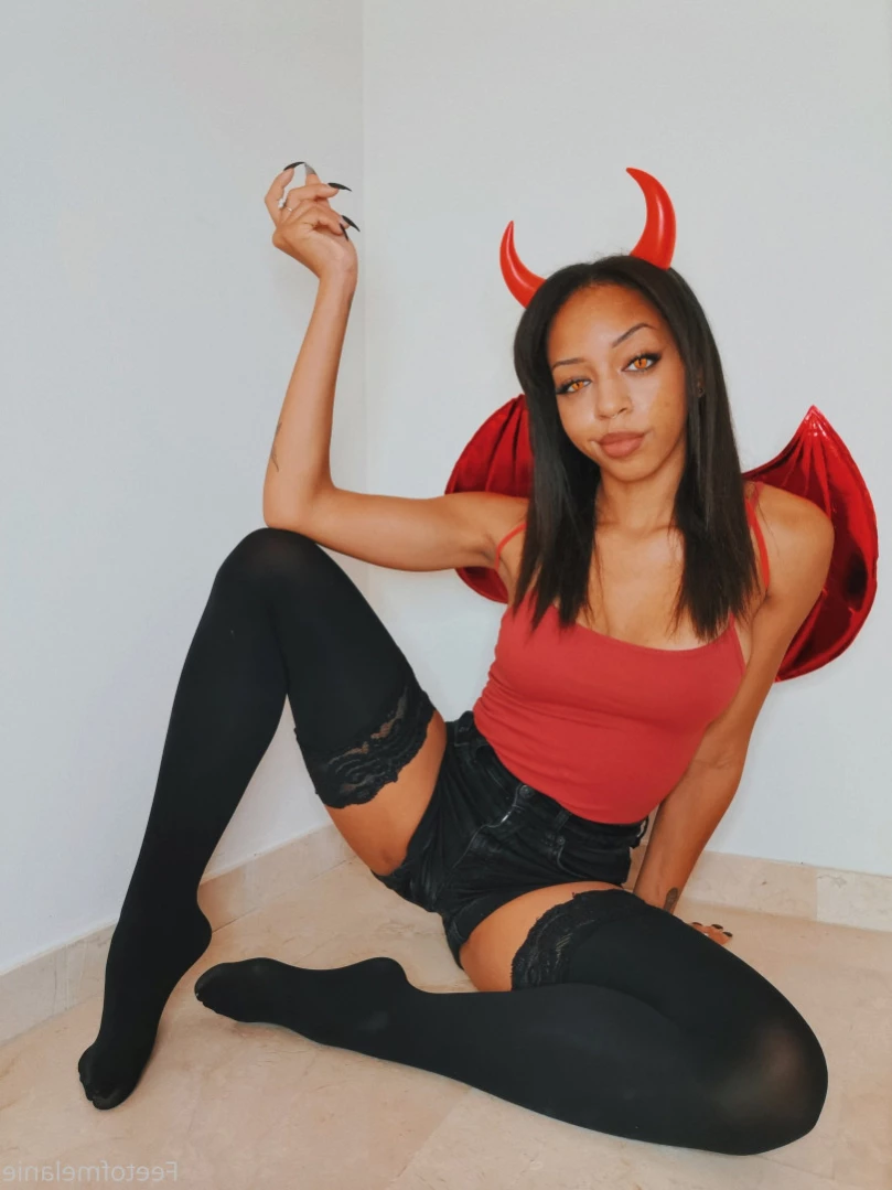 Princess Melanie [ feetofmelanie ] Onlyfans leaked photo 14405721 on Hotleaks.tv