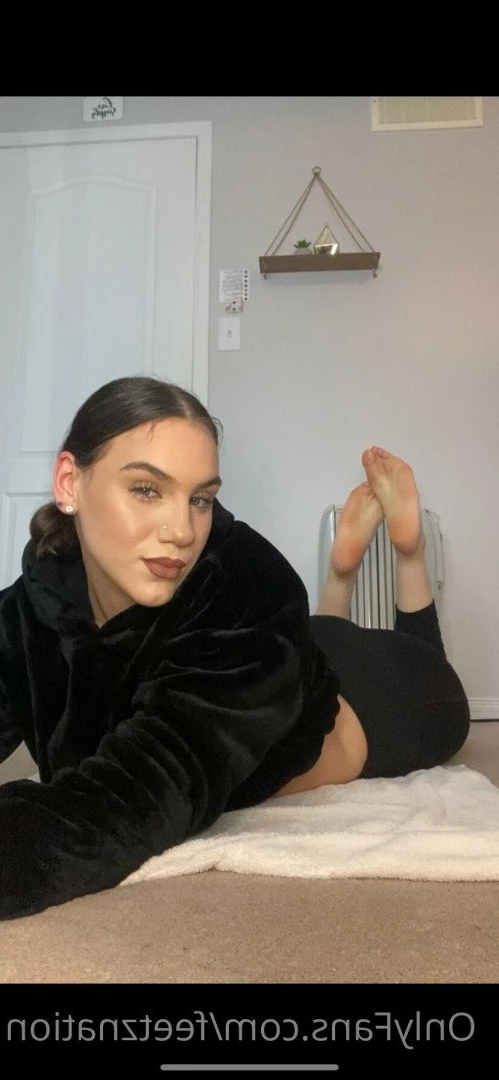 QueenZ’sFeet 👑🦶🏼 [ feetznation ] Onlyfans leaked photo 3605681 on Hotleaks.tv