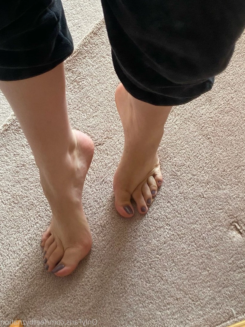 QueenZ’sFeet 👑🦶🏼 [ feetznation ] Onlyfans leaked photo 3607070 on Hotleaks.tv
