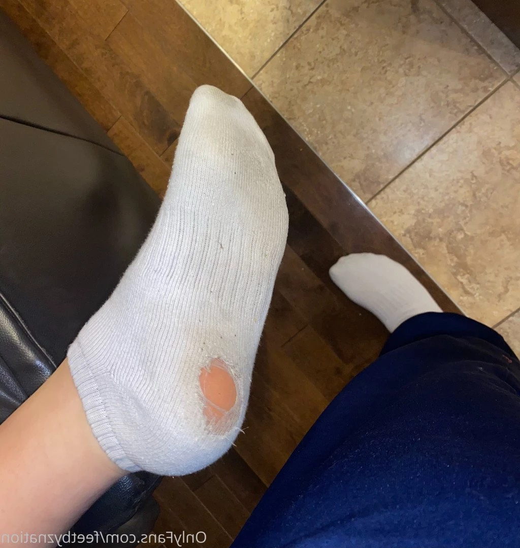 QueenZ’sFeet 👑🦶🏼 [ feetznation ] Onlyfans leaked photo 3615568 on Hotleaks.tv