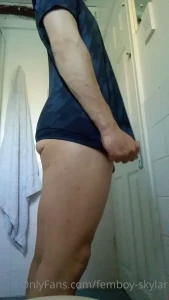 4877299
