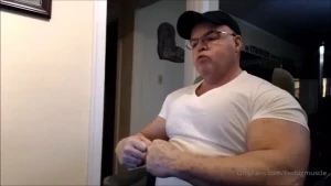 flexbigmuscle Onlyfans leaked video 4878046 on Hotleaks.tv