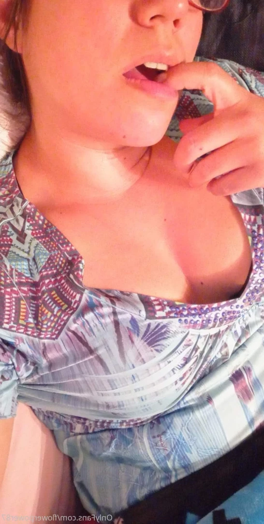 Flower🌺Power💐FREE🥰LOVE [ flowerpower87 ] Onlyfans leaked photo 5952157 on Hotleaks.tv