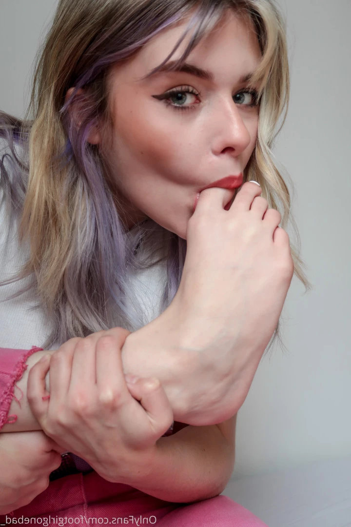 Hannah [ footgirlgonebad_ ] Onlyfans leaked photo 10278114 on Hotleaks.tv