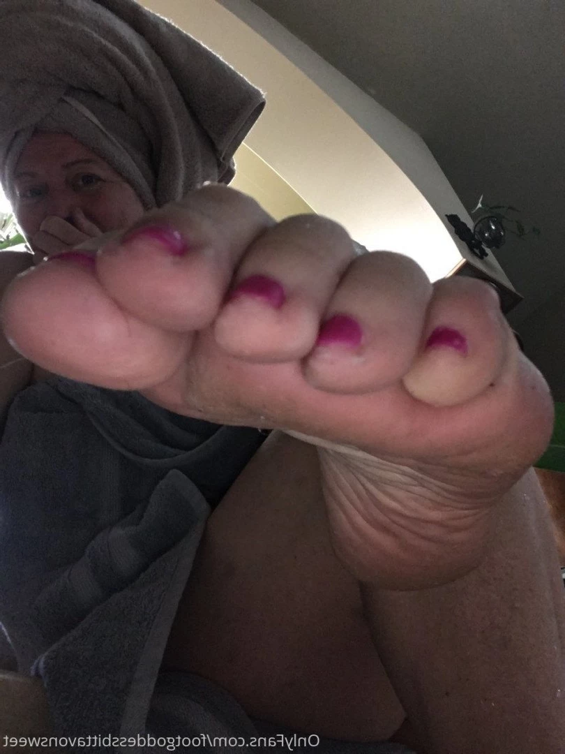 Foot Fetish Goddess Bitta VonSweet feet [ footgoddessbittavonsweet ] Onlyfans leaked photo 3330246 on Hotleaks.tv