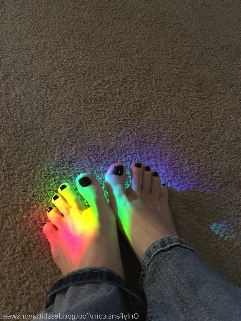 Foot Fetish Goddess Bitta VonSweet feet [ footgoddessbittavonsweet ] Onlyfans leaked photo 3330944 on Hotleaks.tv
