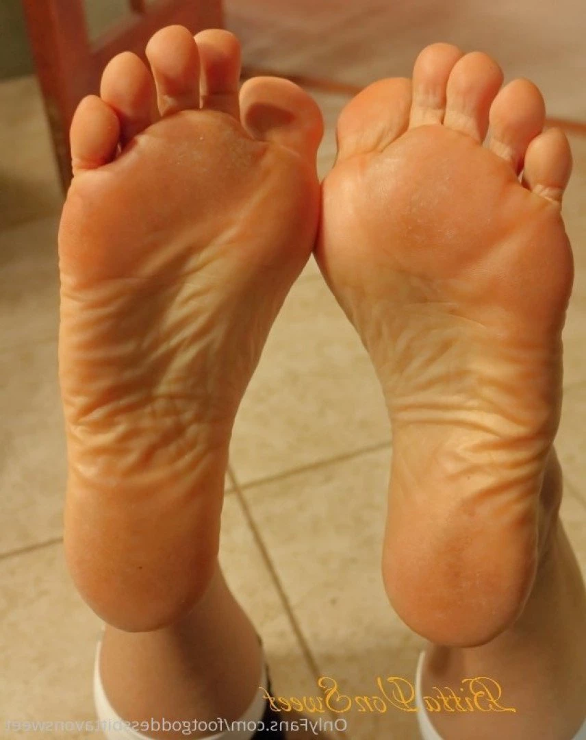 Foot Fetish Goddess Bitta VonSweet feet [ footgoddessbittavonsweet ] Onlyfans leaked photo 3334365 on Hotleaks.tv