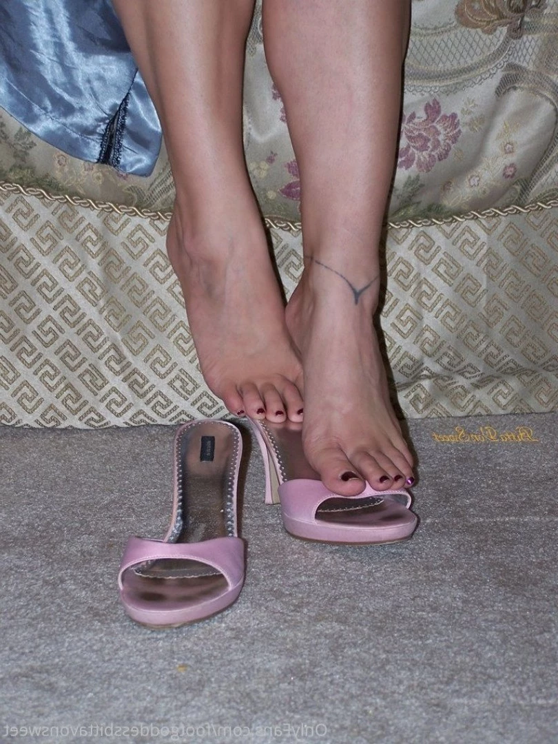 Foot Fetish Goddess Bitta VonSweet feet [ footgoddessbittavonsweet ] Onlyfans leaked photo 3338060 on Hotleaks.tv