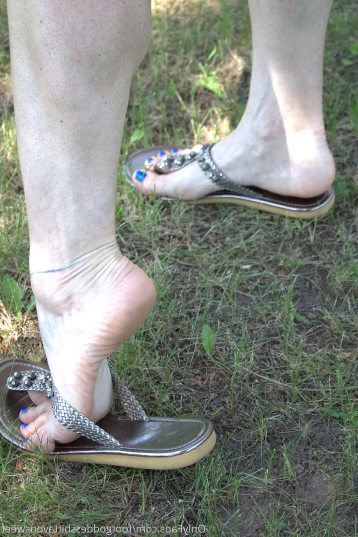 Foot Fetish Goddess Bitta VonSweet feet [ footgoddessbittavonsweet ] Onlyfans leaked photo 5948854 on Hotleaks.tv