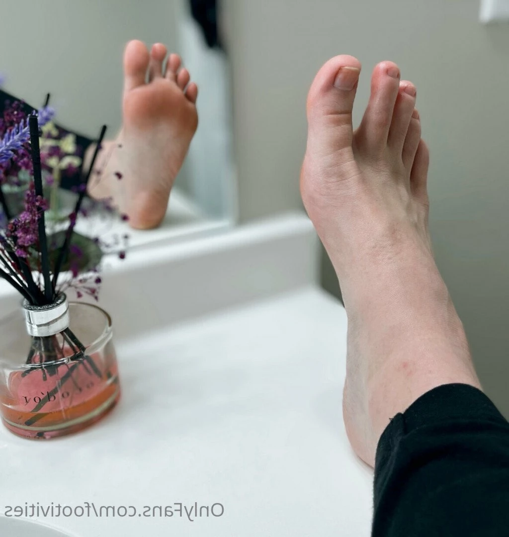 Ivy’s Feet (Top 16%) [ footivities ] Onlyfans leaked photo 3349275 on Hotleaks.tv
