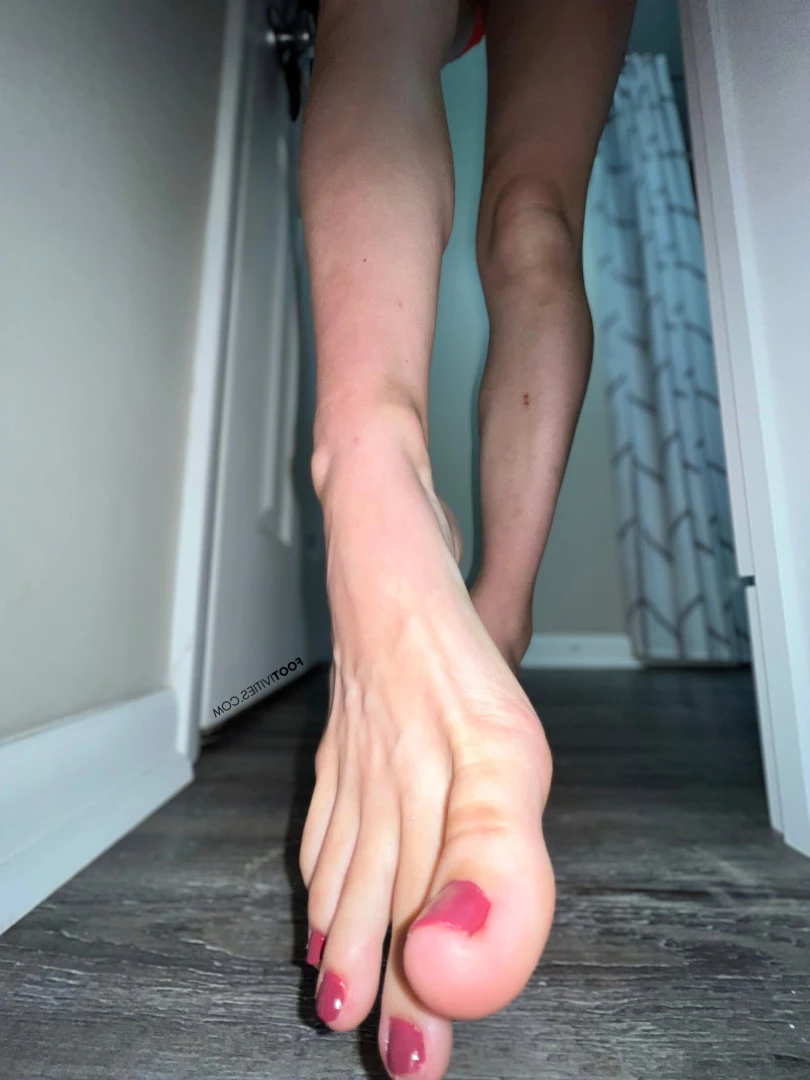 Ivy’s Feet (Top 16%) [ footivities ] Onlyfans leaked photo 7678269 on Hotleaks.tv