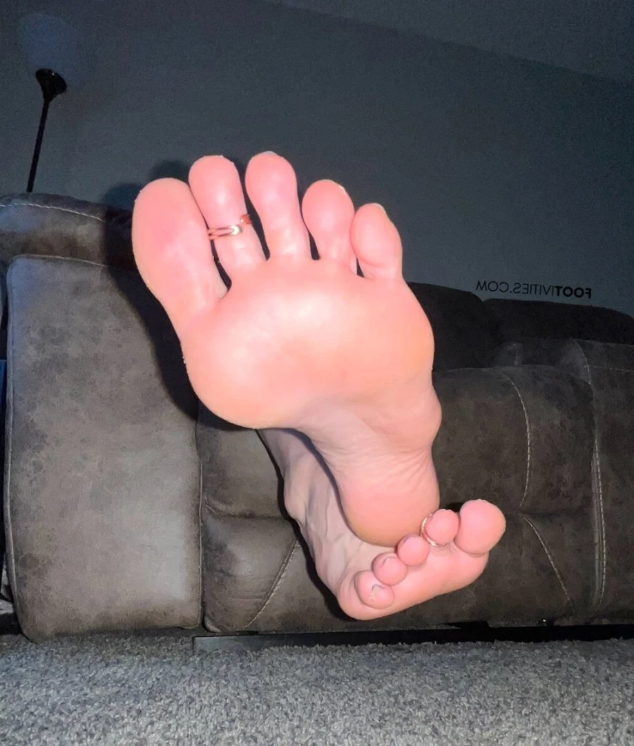 Ivy’s Feet (Top 16%) [ footivities ] Onlyfans leaked photo 7678515 on Hotleaks.tv