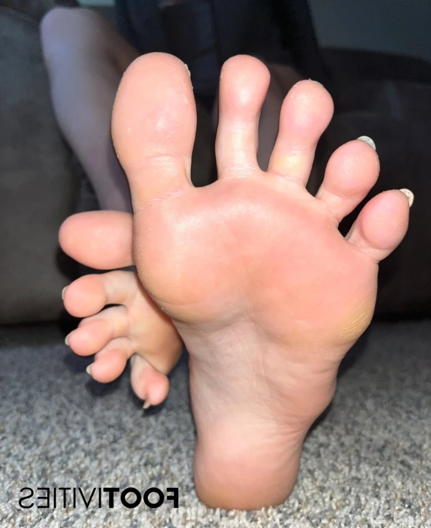 Ivy’s Feet (Top 16%) [ footivities ] Onlyfans leaked photo 7678520 on Hotleaks.tv