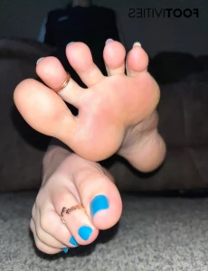 15973332
