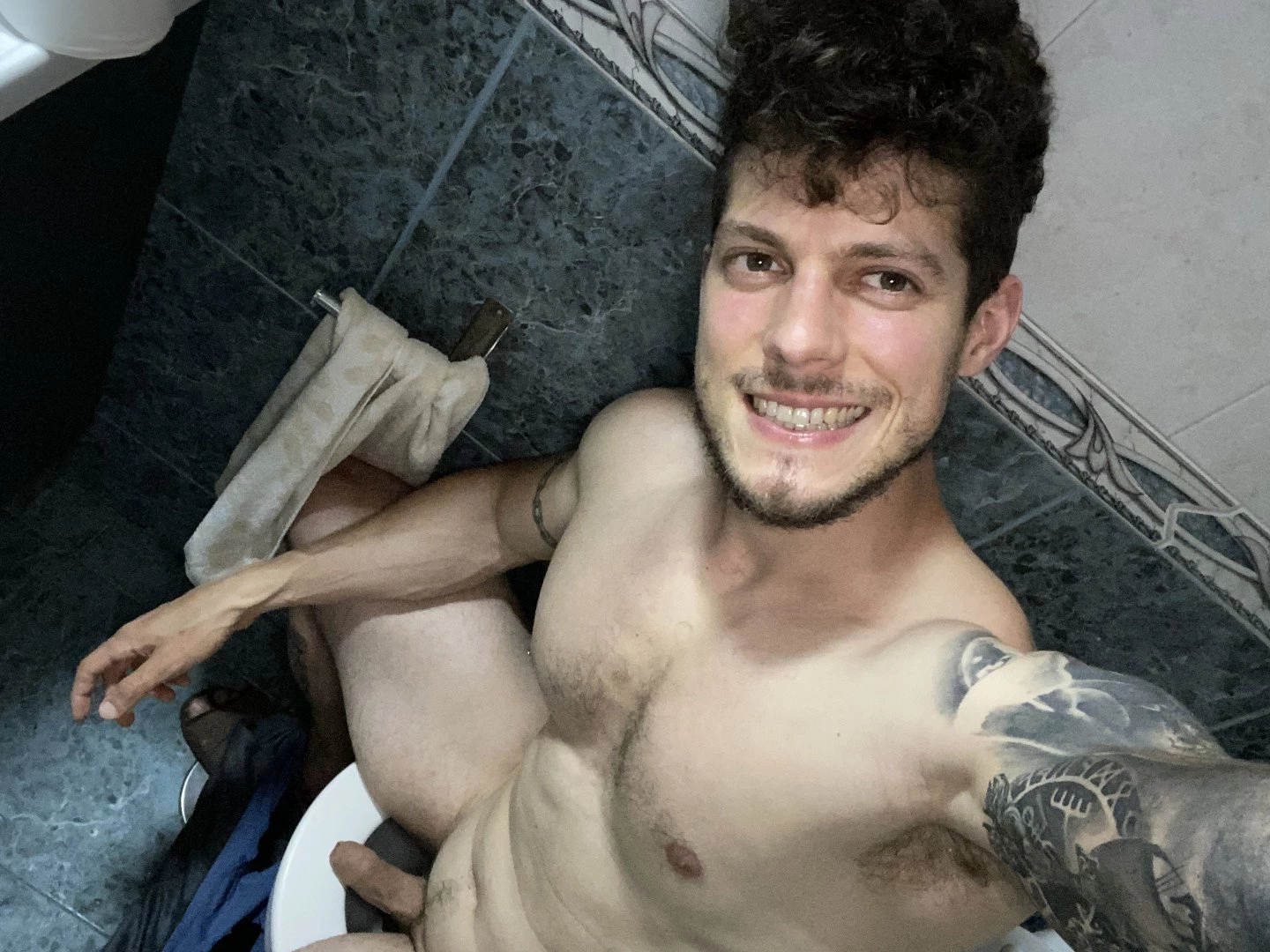 ✅🅕🅡🅔🅔🍿𝗧𝗵𝗮𝘁 𝗛𝗨𝗚𝗘 𝗔𝗦𝗦 𝑖𝑠𝑛'𝑡 𝑁𝑂𝑅𝑀𝐴𝐿👅🇪🇸 [ freeboygym ] Onlyfans leaked photo 3331076 on Hotleaks.tv