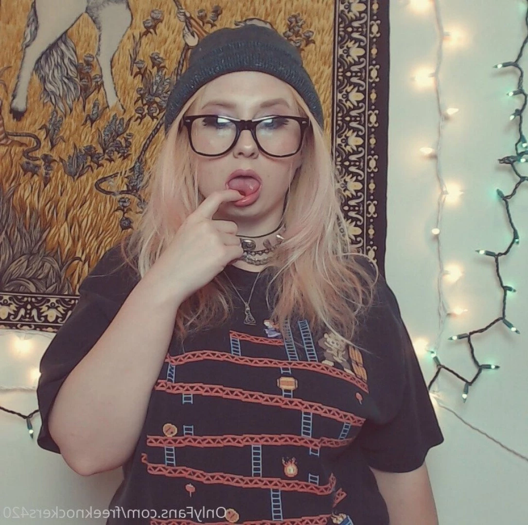 ❤️💝Betty Knockers❤️💝 [ freeknockers420 ] Onlyfans leaked photo 3386025 on Hotleaks.tv