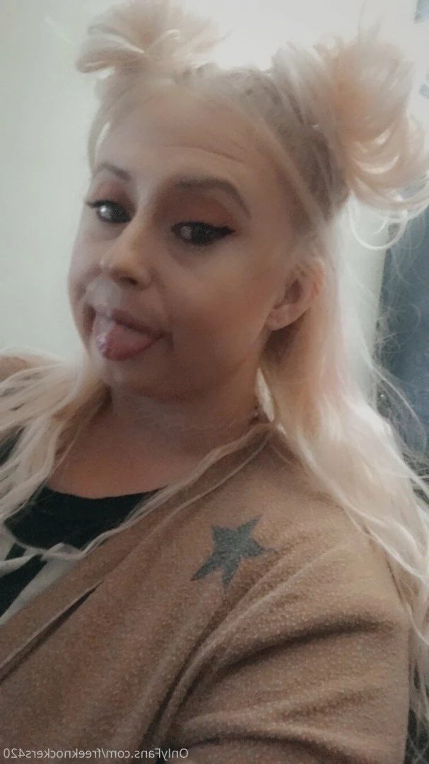❤️💝Betty Knockers❤️💝 [ freeknockers420 ] Onlyfans leaked photo 3387587 on Hotleaks.tv