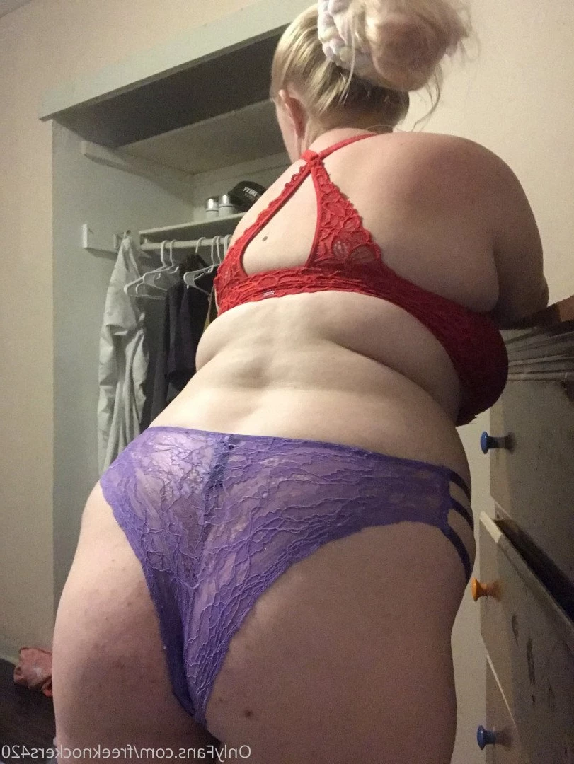 ❤️💝Betty Knockers❤️💝 [ freeknockers420 ] Onlyfans leaked photo 3394150 on Hotleaks.tv