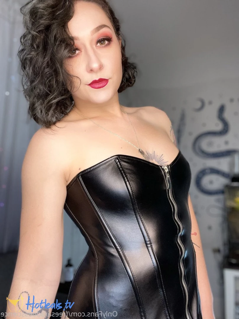 KINK QUEEN [ freesaradoesscience ] Onlyfans leaked photo 4545496 on Hotleaks.tv