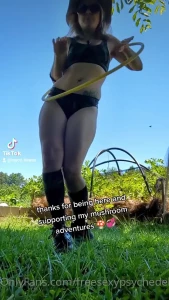 4879327