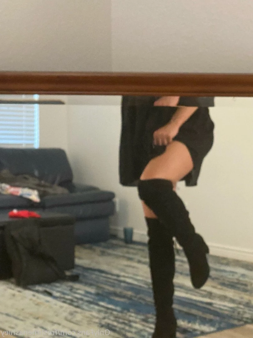Ashley ❤️ SEXT QUEEN 🤩😻 [ freshmenashley ] Onlyfans leaked photo 3412626 on Hotleaks.tv