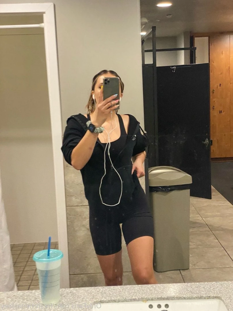Ashley ❤️ SEXT QUEEN 🤩😻 [ freshmenashley ] Onlyfans leaked photo 3413167 on Hotleaks.tv